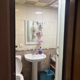 In Baku 70.0 m² apartment is for sale - Image 3
