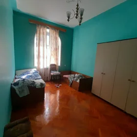 In Baku 220.0 m² house with 3.0 rooms is for rent - Image 7