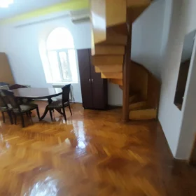 In Baku 220.0 m² house with 3.0 rooms is for rent - Image 10