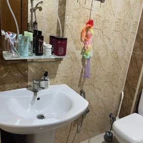 In Baku 80.0 m² apartment is for sale - Image 5
