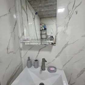 In Baku 50.0 m² apartment is for sale - Image 6