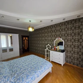 In Baku 136.0 m² apartment is for rent - Image 8