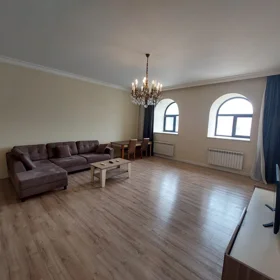 In Baku 145.0 m² apartment is for rent - Image 3