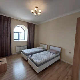 In Baku 145.0 m² apartment is for rent - Image 10