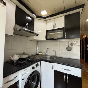 In Baku 70.0 m² apartment is for sale - Image 10