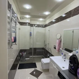In Baku 124.0 m² apartment is for rent - Image 2