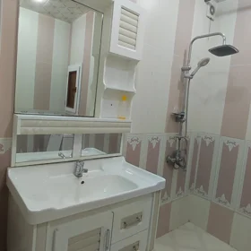 In Baku 70.0 m² apartment is for rent - Image 2