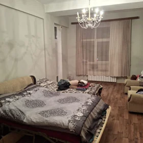 In Baku 80.0 m² apartment is for rent - Image 2