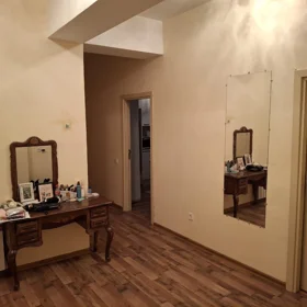 In Baku 80.0 m² apartment is for rent - Image 4