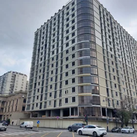 In Baku 113.0 m² apartment is for sale - Image 9