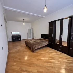 In Baku 90.0 m² apartment is for rent - Image 7