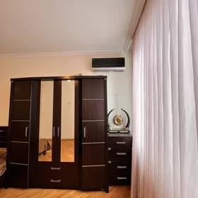 In Baku 90.0 m² apartment is for rent - Image 8