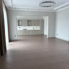 In nan 220.0 m² house with 4.0 rooms is for sale - Image 6