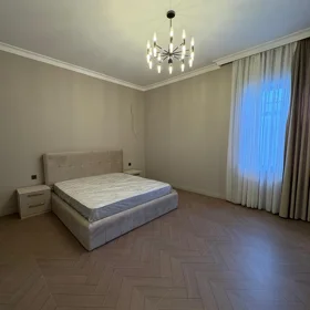 In nan 220.0 m² house with 4.0 rooms is for sale - Image 9