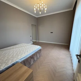 In nan 220.0 m² house with 4.0 rooms is for sale - Image 10