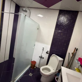 In Baku 70.0 m² apartment is for rent - Image 6