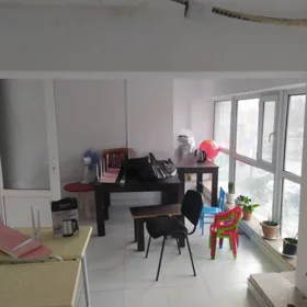 In Baku 125.0 m² commercial is for rent - Image 2