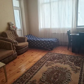 In Baku 150.0 m² apartment is for sale - Image 3