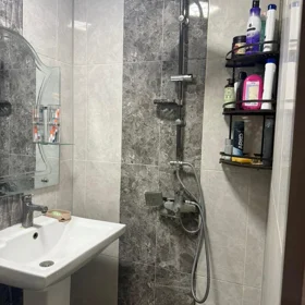 In Baku 70.0 m² apartment is for sale - Image 7