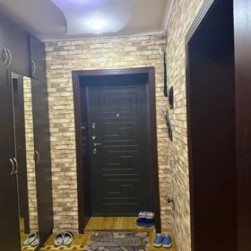 In Baku 70.0 m² apartment is for sale - Image 8