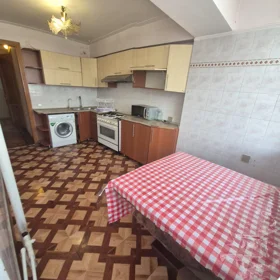In Baku 110.0 m² apartment is for rent - Image 4