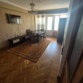 In Baku 110.0 m² apartment is for rent - Image 8