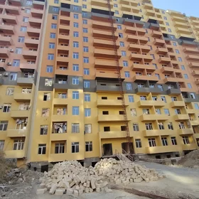 In Khirdalan 80.0 m² apartment is for sale - Image 2