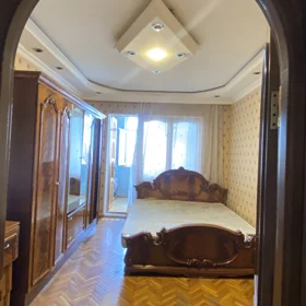 In Baku 50.0 m² apartment is for sale - Image 2