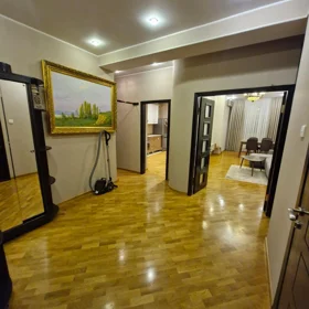 In Baku 90.0 m² apartment is for rent - Image 5