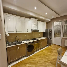 In Baku 90.0 m² apartment is for rent - Image 9