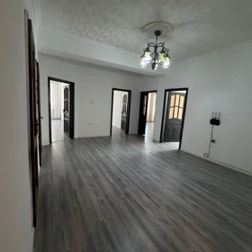 In Baku 135.0 m² apartment is for sale - Image 8