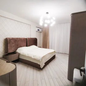 In Baku 140.0 m² apartment is for sale - Image 5