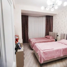 In Baku 140.0 m² apartment is for sale - Image 10