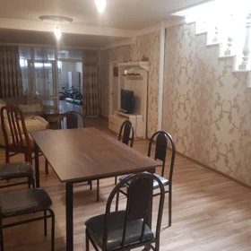 In Baku 240.0 m² house with 5.0 rooms is for sale - Image 4