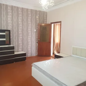 In Baku 240.0 m² house with 5.0 rooms is for sale - Image 8