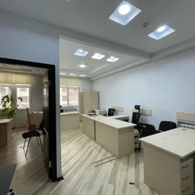 In Baku 820.0 m² office is for rent - Image 8