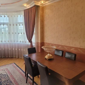 In Baku 115.0 m² apartment is for sale - Image 5