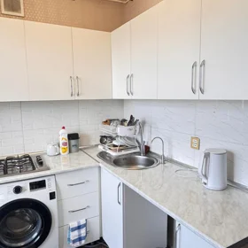 In Baku 75.0 m² apartment is for rent - Image 9