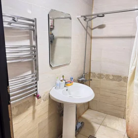 In Baku 75.0 m² apartment is for rent - Image 10