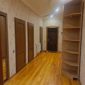 In Baku 95.0 m² apartment is for rent - Image 3