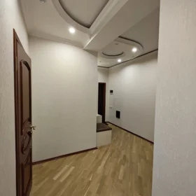 In Baku 130.0 m² apartment is for rent - Image 8