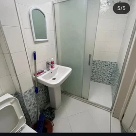 In Baku 75.0 m² apartment is for sale - Image 3