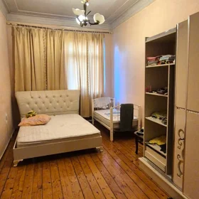 In Baku 90.0 m² apartment is for rent - Image 3