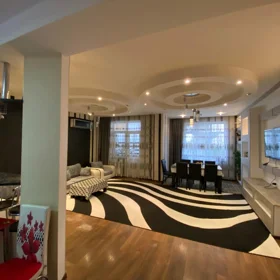 In Baku 135.0 m² apartment is for rent - Image 3