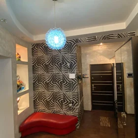 In Baku 135.0 m² apartment is for rent - Image 2
