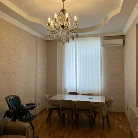 In Baku 75.0 m² apartment is for rent - Image 3