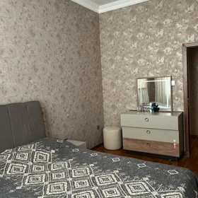 In Baku 75.0 m² apartment is for rent - Image 8