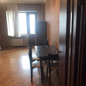 In Baku 220.0 m² apartment is for sale - Image 2