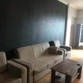 In Baku 220.0 m² apartment is for sale - Image 3