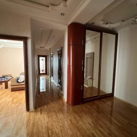In Baku 105.0 m² apartment is for sale - Image 8